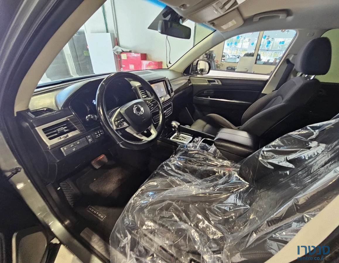 2019' SsangYong Rexton photo #5