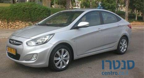 2011' Hyundai i25 יונדאי photo #1