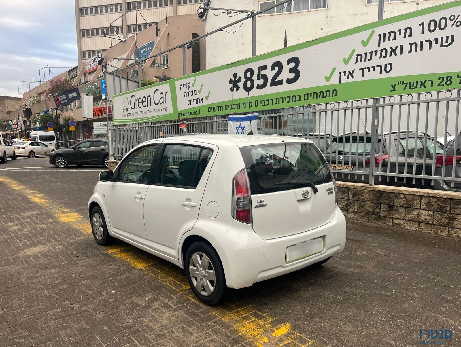 2010' Daihatsu Sirion photo #4