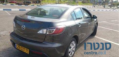 2010' Mazda 3 מאזדה 3 אקטיב photo #2