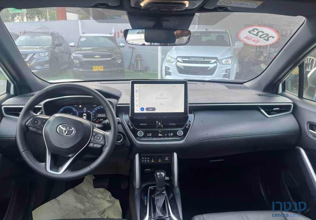 2023' Toyota Corolla טויוטה קורולה קרוס photo #5