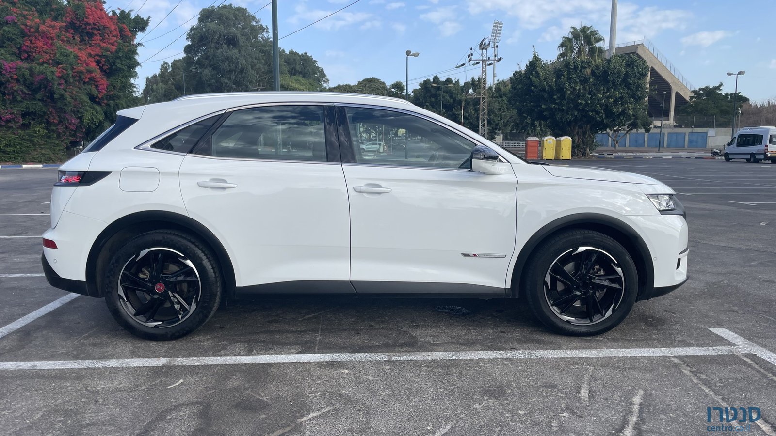 2019' DS Automobiles Ds7 Crossback photo #4