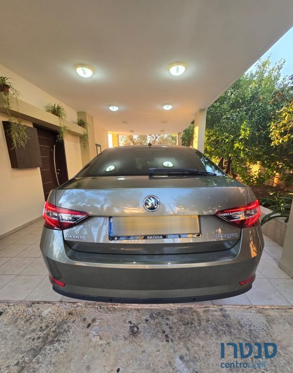 2018' Skoda Superb סקודה סופרב photo #2