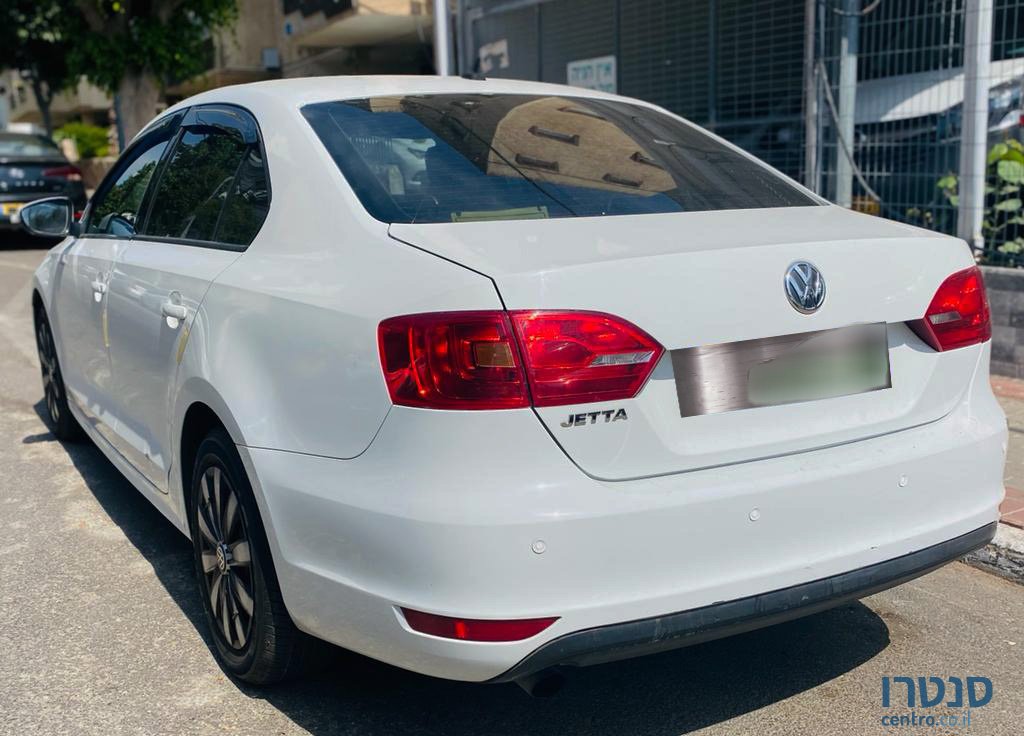 2015' Volkswagen Jetta photo #3