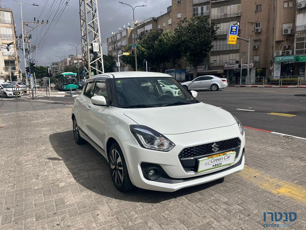 2020' Suzuki Swift GLX photo #6