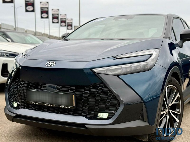 2024' Toyota C-HR טויוטה photo #2