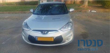 2014' Hyundai Veloster photo #2