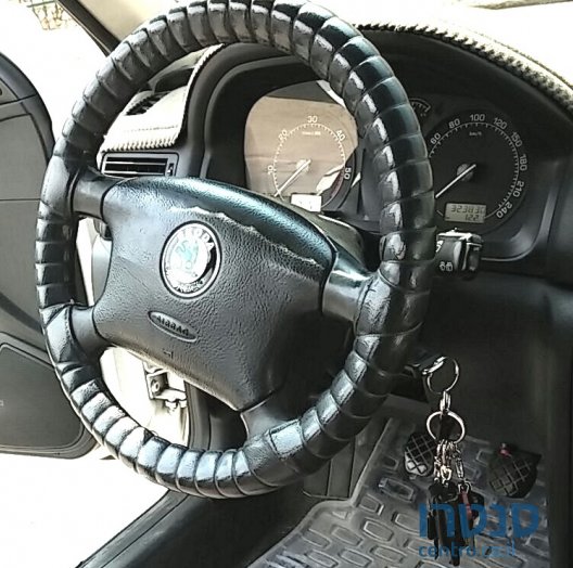 2007' Skoda Octavia photo #3