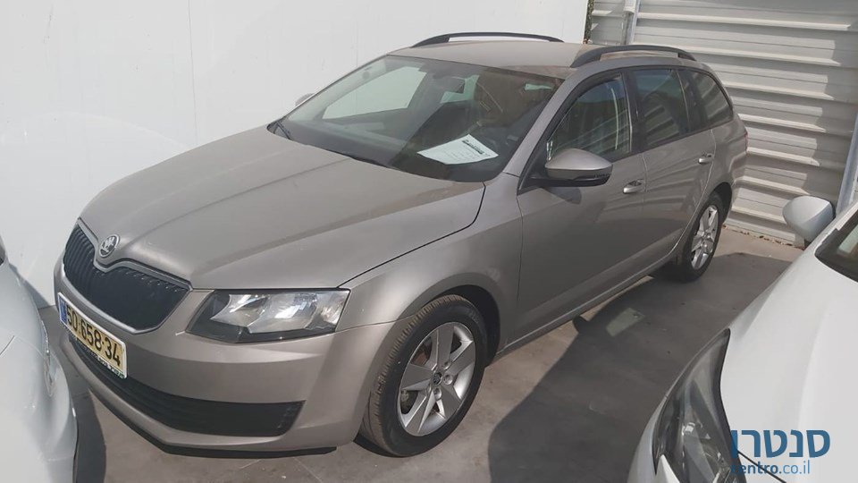 2015' Skoda Octavia photo #1