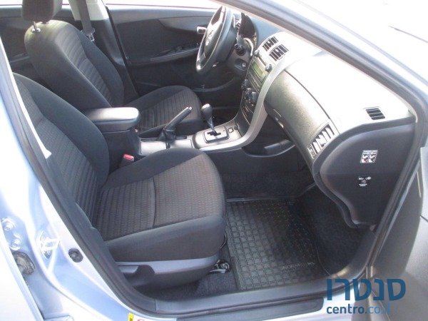 2009' Toyota Corolla photo #4