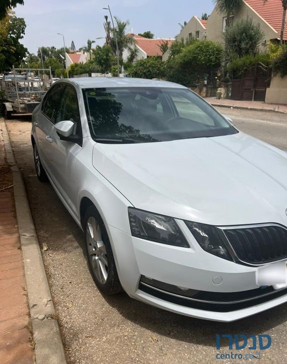 2017' Skoda Octavia סקודה אוקטביה photo #3