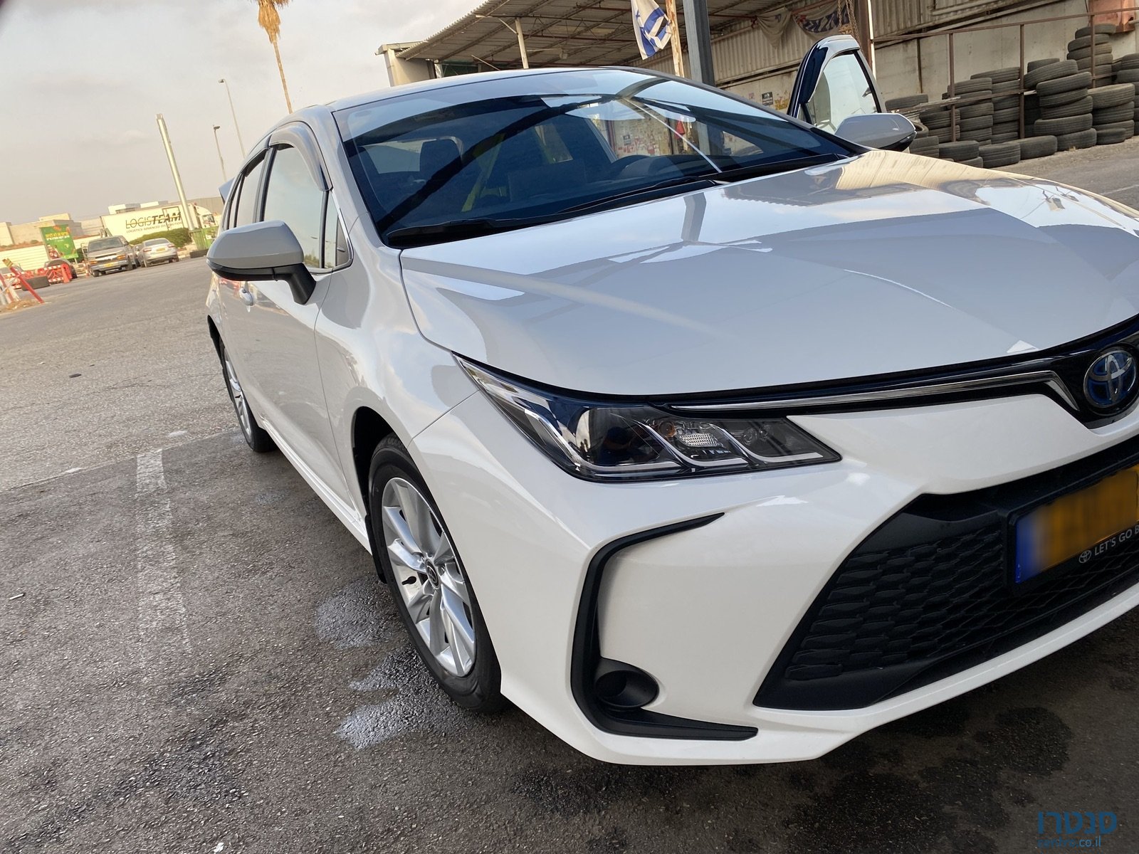 2023' Toyota Corolla SDN photo #5