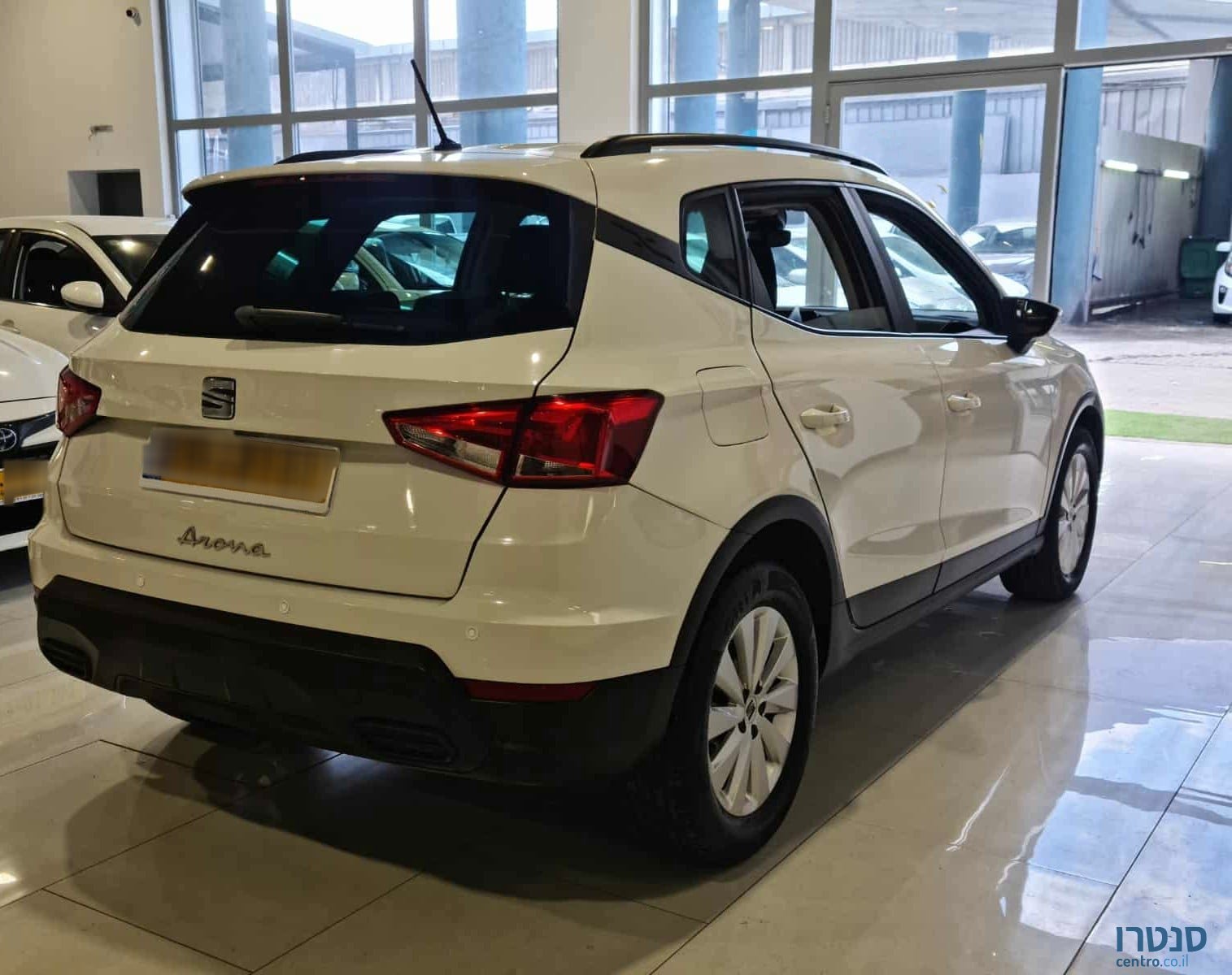 2022' SEAT Arona photo #3