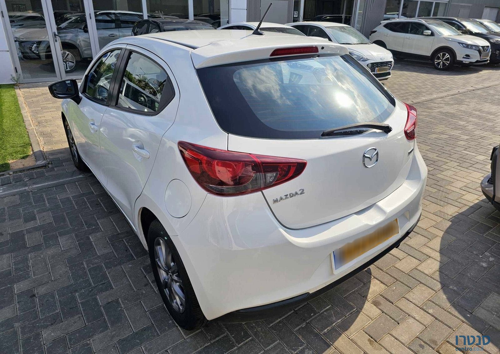 2021' Mazda 2 photo #4