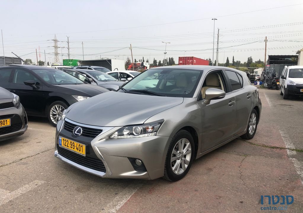 2018' Lexus Ct200H לקסוס photo #3
