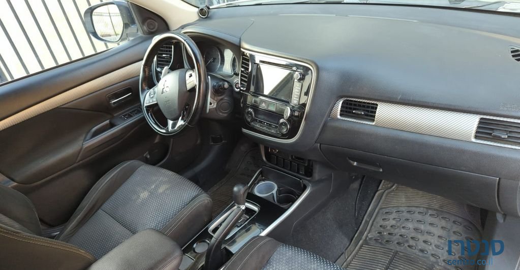 2017' Mitsubishi Outlander מיצובישי אאוטלנדר photo #5