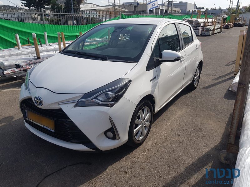 2017' Toyota Yaris טויוטה יאריס photo #2