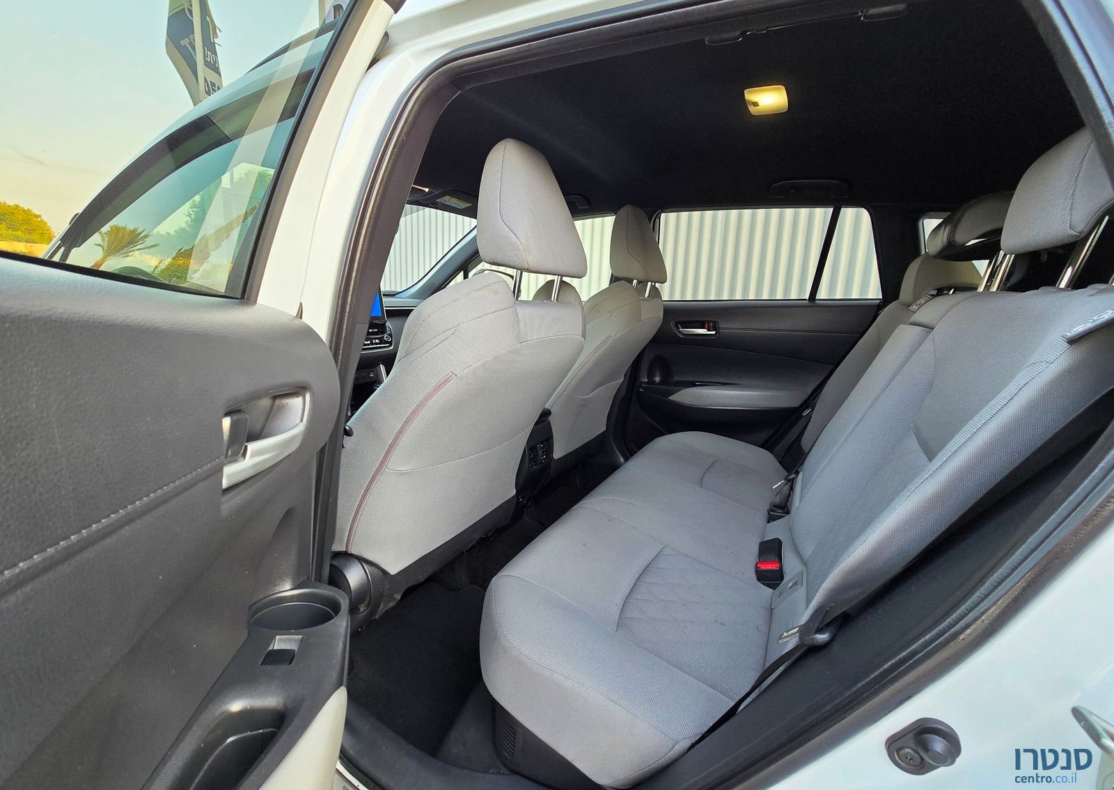 2023' Toyota Corolla Cross טויוטה קורולה קרוס photo #6