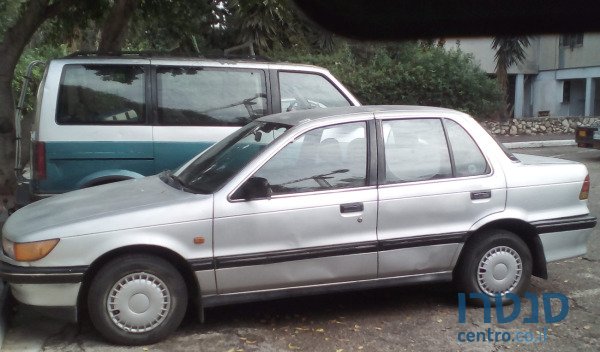 1992' Mitsubishi Lancer photo #1