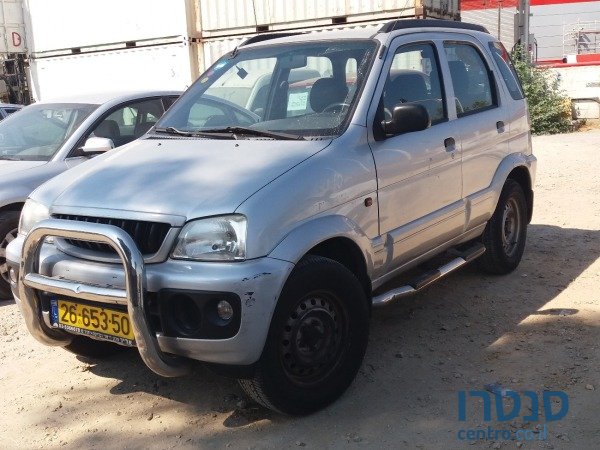 2004' Daihatsu Terios photo #1