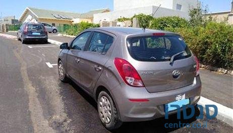 2013' Hyundai i20 יונדאי אינספייר photo #1