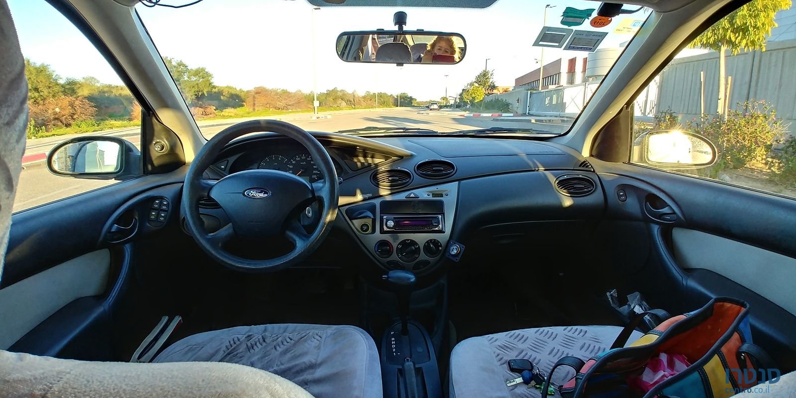 2003' Ford Focus photo #2