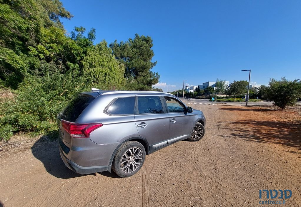 2018' Mitsubishi Outlander מיצובישי אאוטלנדר photo #4