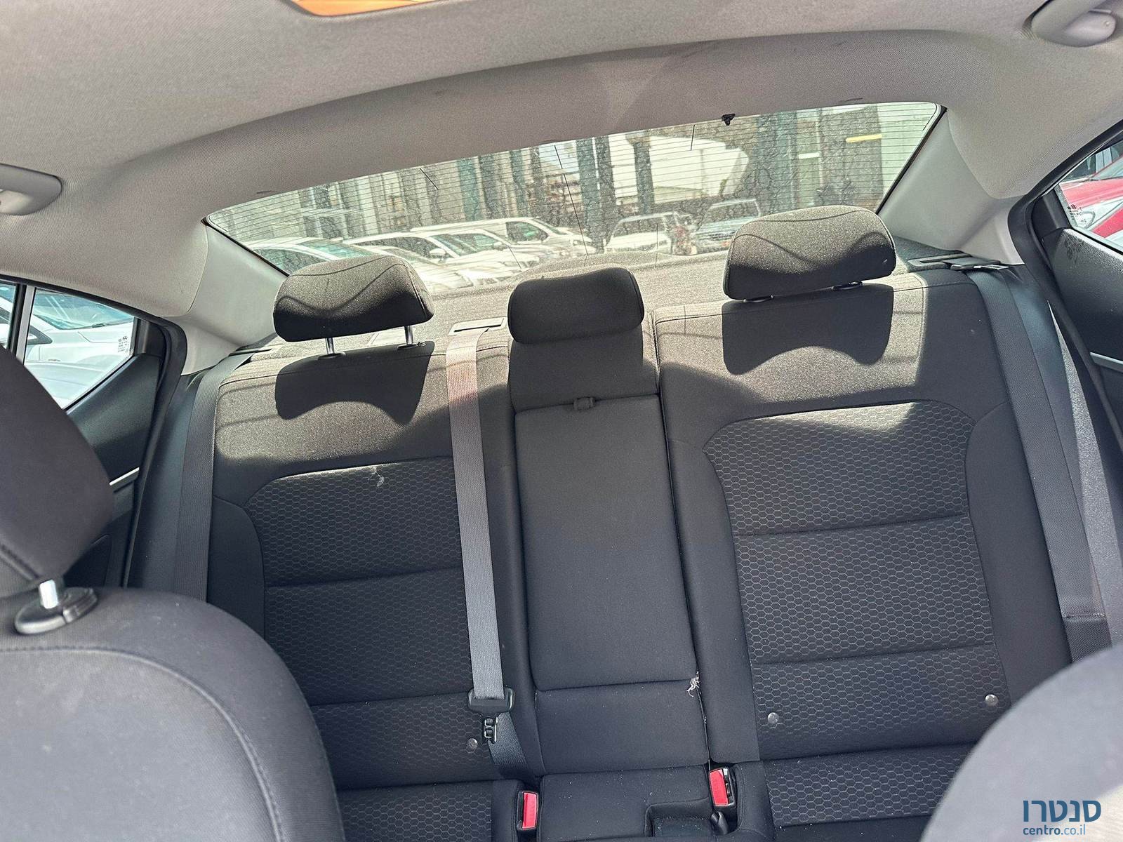 2017' Hyundai ELANTRA photo #6