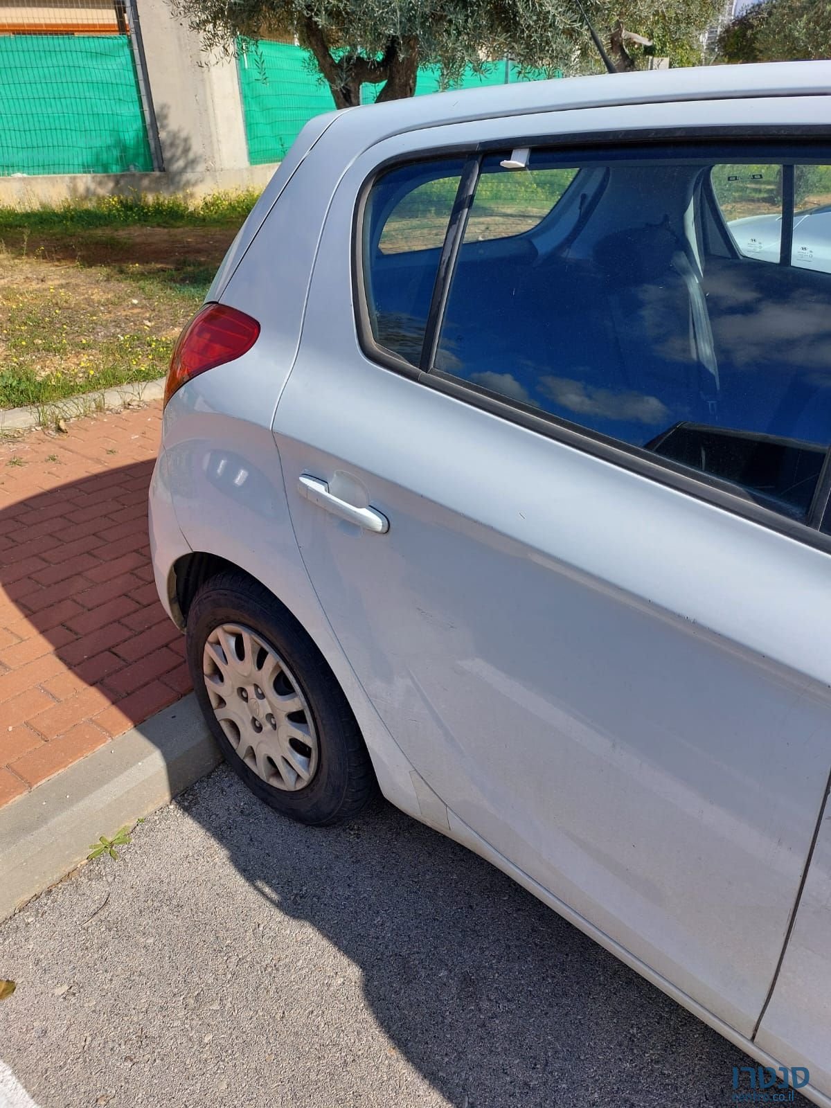 2011' Hyundai i20 יונדאי photo #5