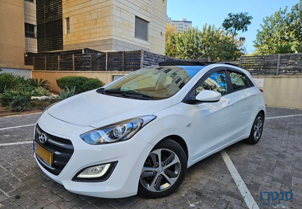2016' Hyundai i30 יונדאי photo #1