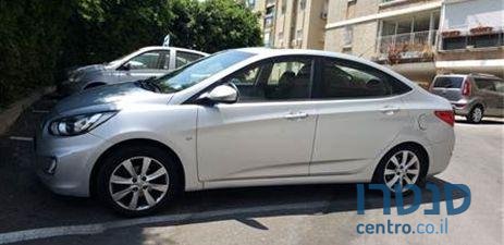 2013' Hyundai i25 יונדאי photo #1