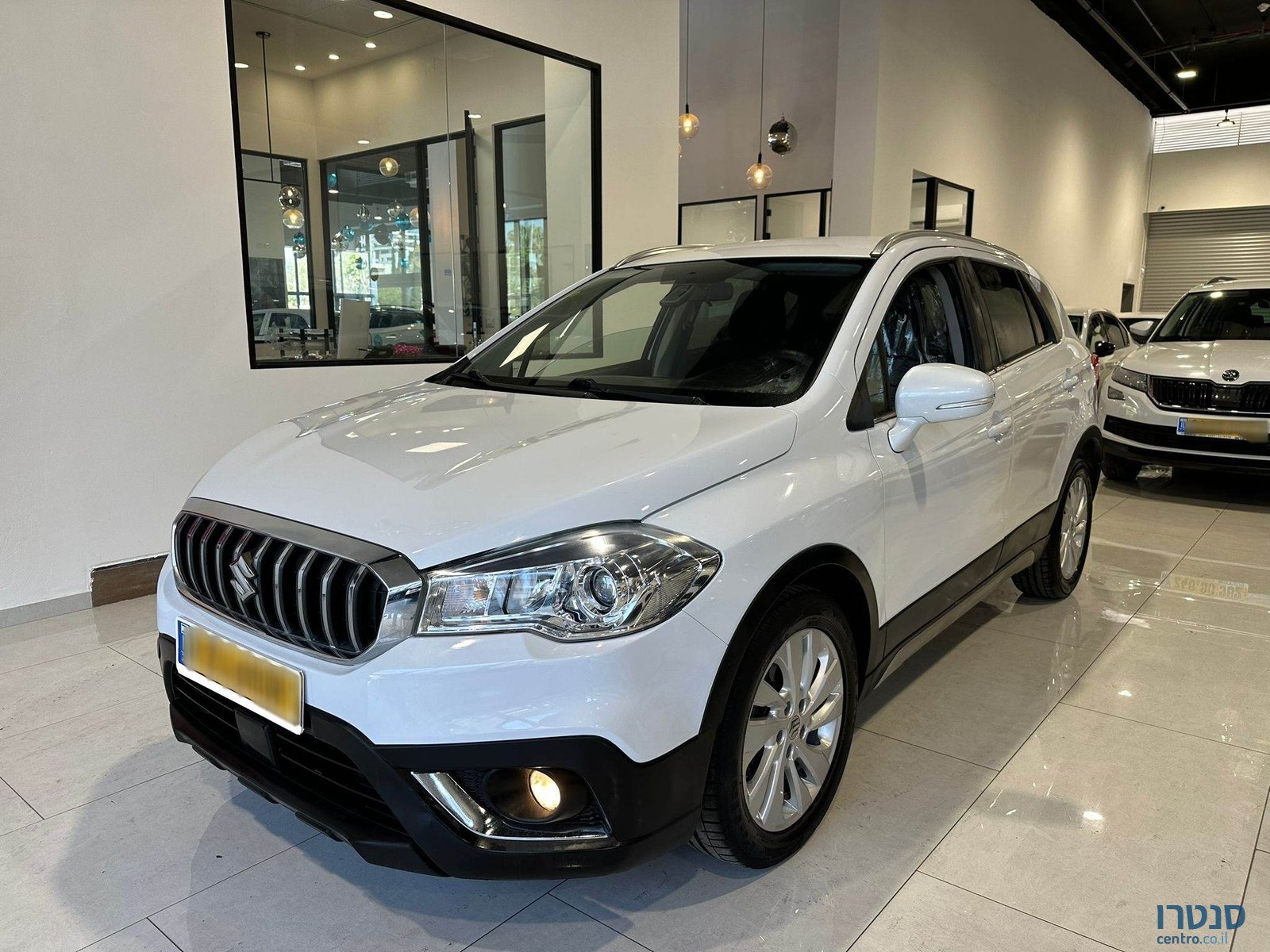 2019' Suzuki SX4 S-Cross photo #1