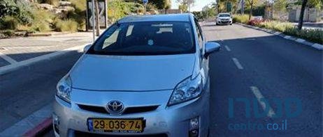 2011' Toyota Prius טויוטה פריוס photo #1
