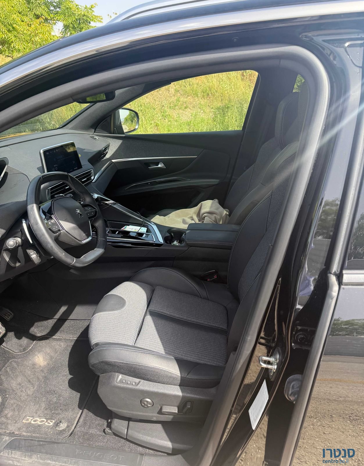 2024' Peugeot 3008 פיג'ו photo #1