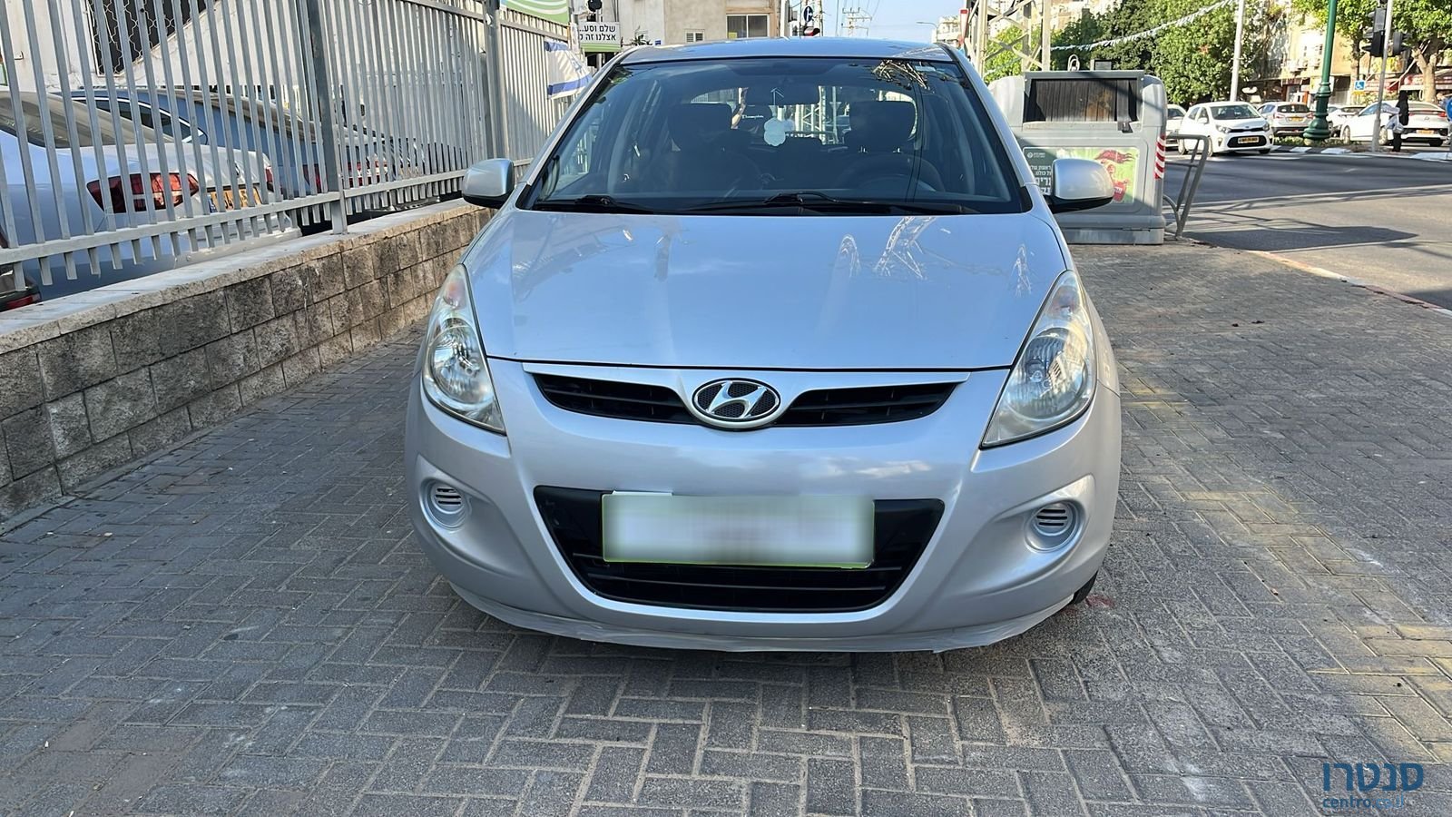 2012' Hyundai i20 photo #3