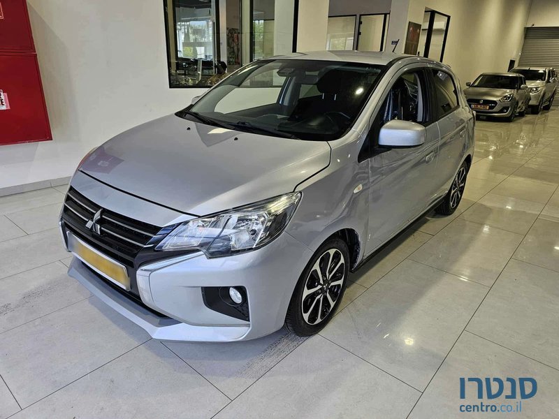 2020' Mitsubishi Space Star photo #1