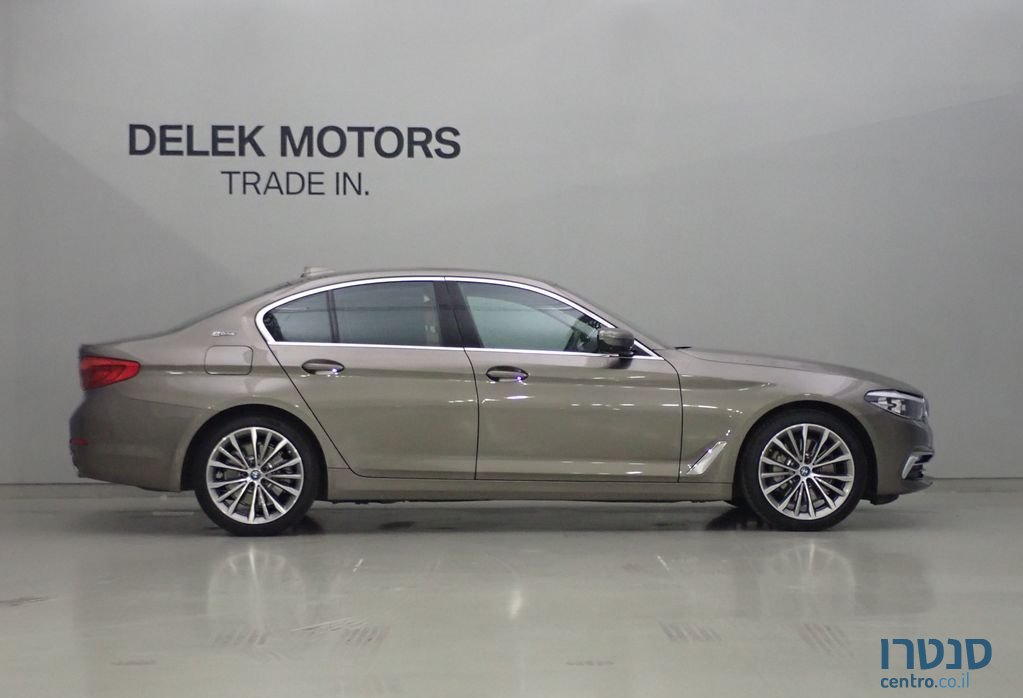 2019' BMW 5 Series ב.מ.וו סדרה 5 photo #4