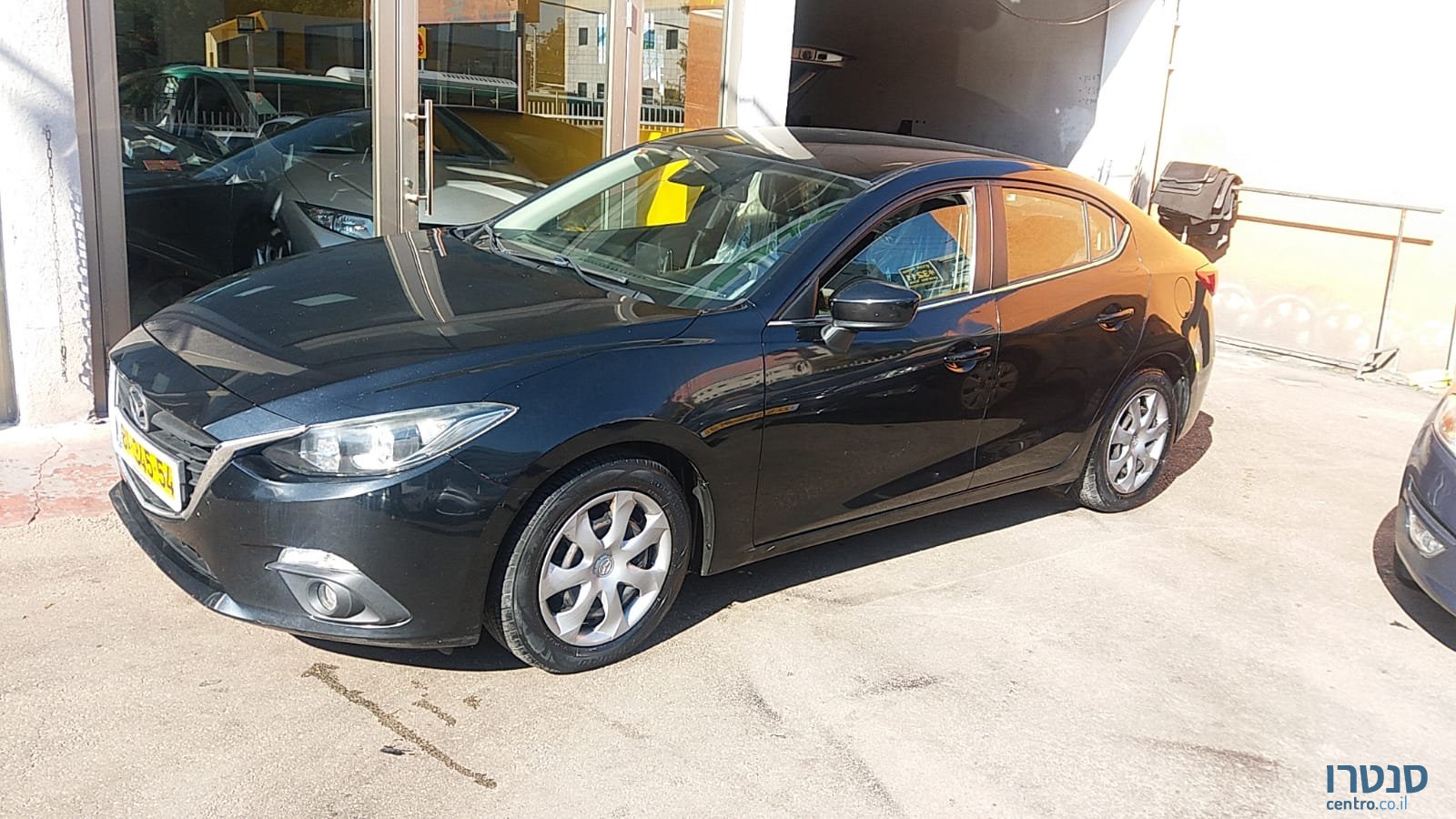 2014' Mazda 3 photo #1