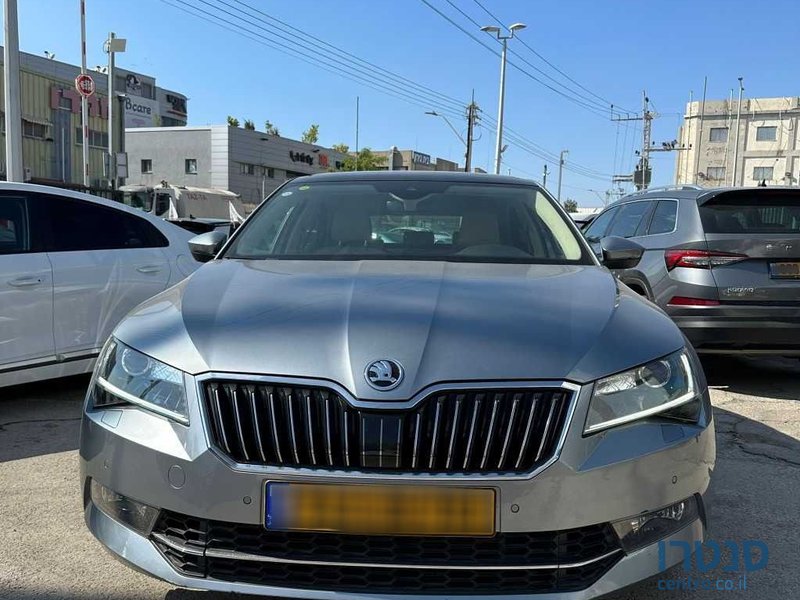 2019' Skoda Superb סקודה סופרב photo #1