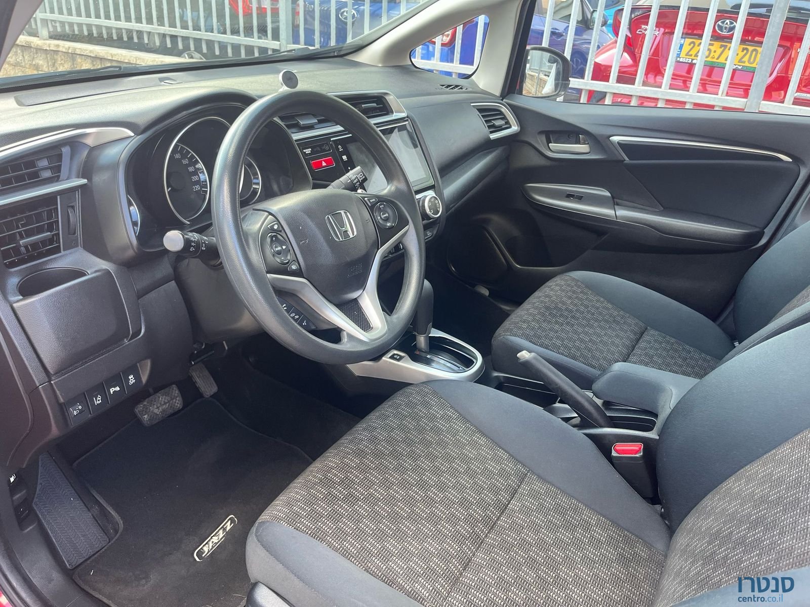 2018' Honda Jazz photo #2