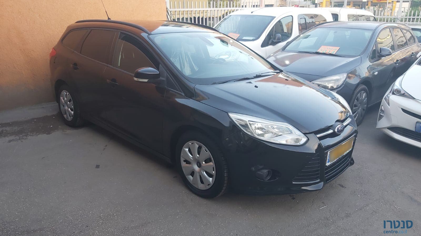 2014' Ford Focus photo #1