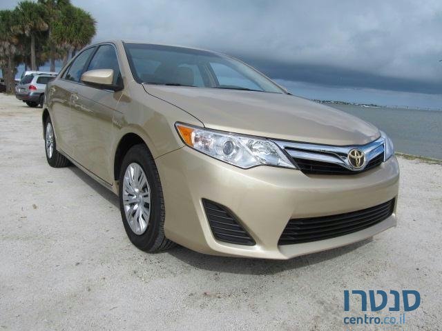 2012' Toyota photo #2