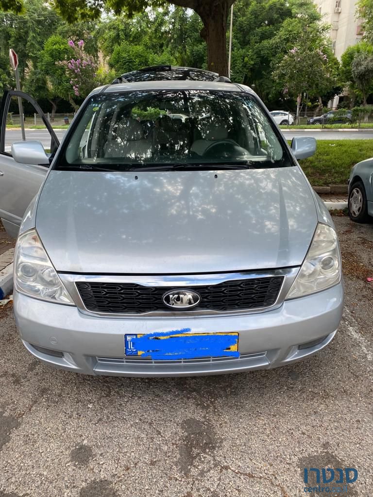 2010' Kia Carnival קיה קרניבל photo #1