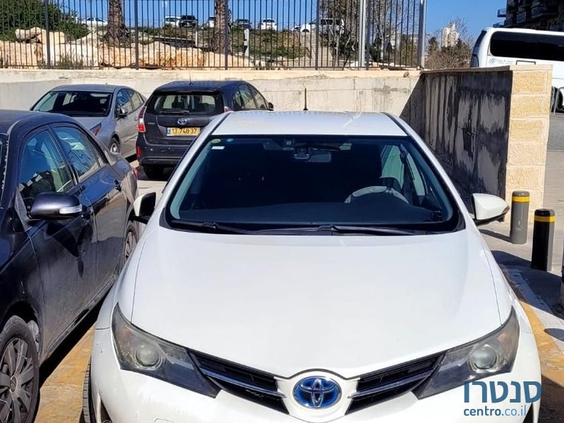 2014' Toyota Auris טויוטה אוריס photo #2