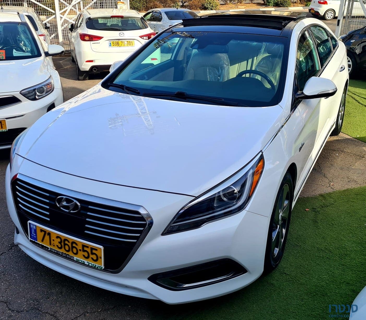 2017' Hyundai Sonata photo #2