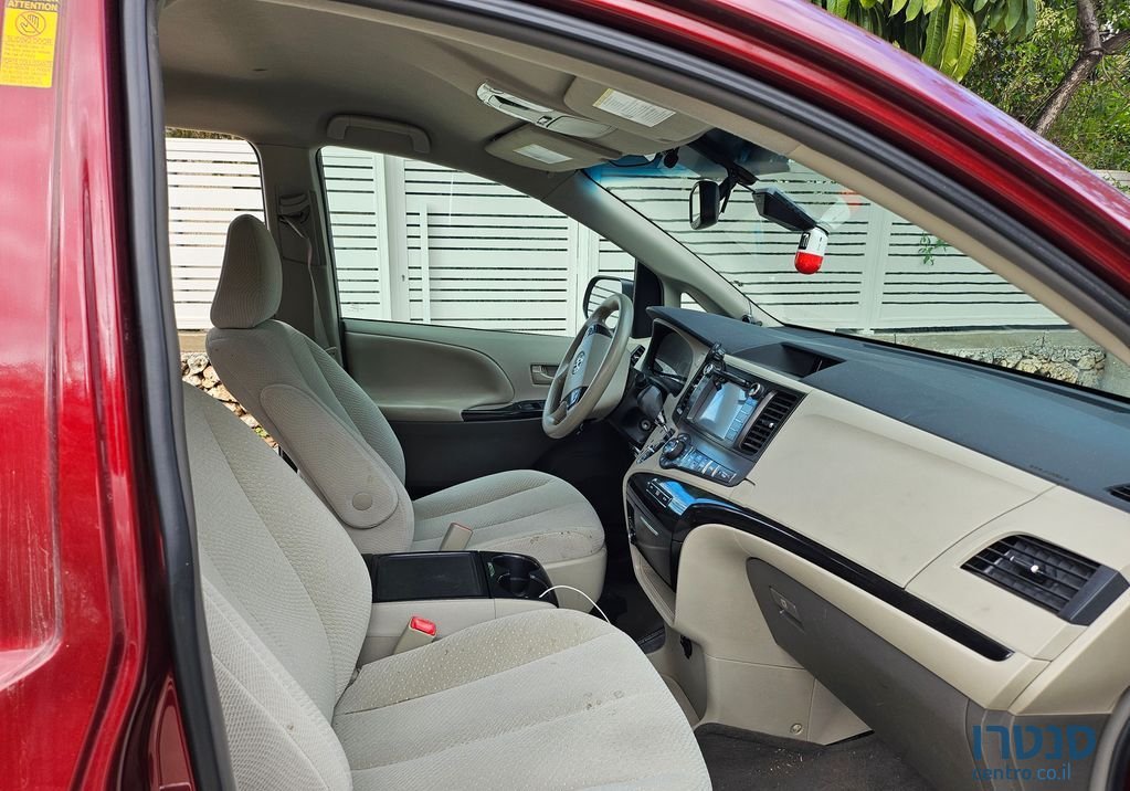 2015' Toyota Sienna טויוטה סיינה photo #3