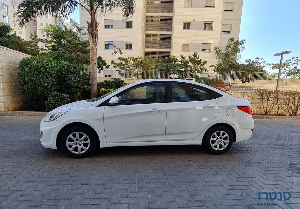 2016' Hyundai i25 יונדאי photo #1
