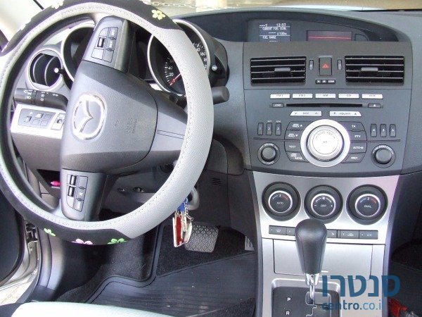 2010' Mazda 3 Comfort photo #3
