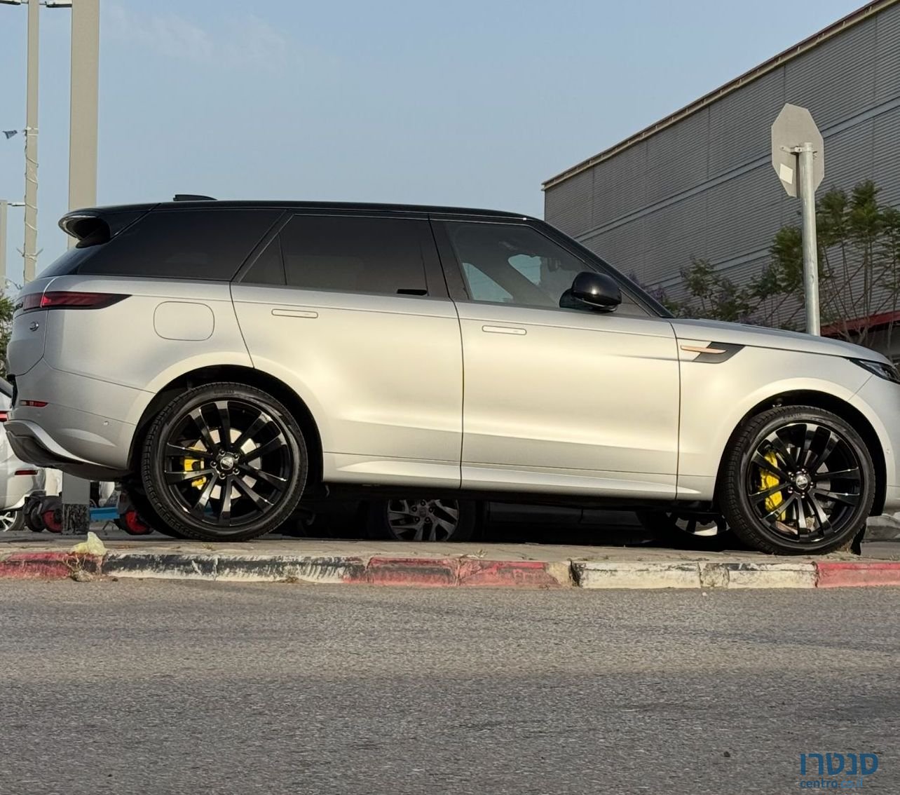 2023' Land Rover Range Rover ריינג' רובר ספורט photo #1