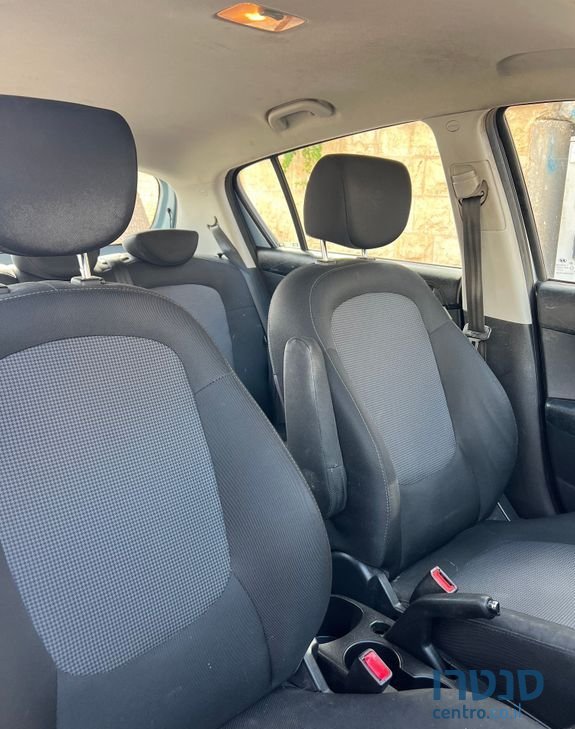 2013' Hyundai i20 יונדאי photo #1